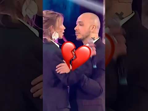 ОНИ ВЛЮБИЛИСЬ ПРЯМО НА СЦЕНЕ😍 ПОТРЯСАЮЩИЙ ДУЭТ! #талант #вокал #shorts