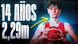 Este chico puede llegar a ser el mas alto de la historia...