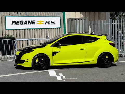 renault  megane 3 rs / avec une magnifique couleur