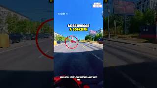 E SE UM CARRO TE FECHASSE A 300 KM/H POR HORA ? 🤔