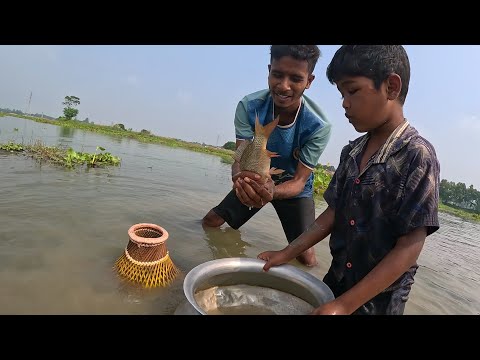 Polo Fishing with Boys | Traditional Methods & Unbelievable Catches!