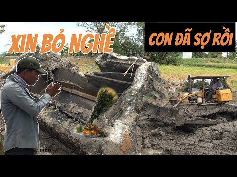 Quá Nể Chủ Xe Ủi Lại Dùng Cách Này Di Dời Mã Đá-Muốn Quỳ Lạy Khi Thấy Bên Dưới Lật Ra