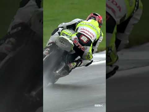 Ryuichi Kiyonari DANCES in the rain 😲 | 2008 #UKWorldSBK 🇬🇧
