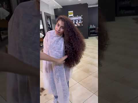يلا نعمل شعرها كيرلي 😂😄 فديو short