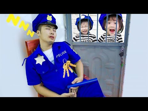الحفار, الجرار, سيارة الإطفاء, شاحنات القمامة و سيارات الشرطة ومجمو Excavator Toys#98