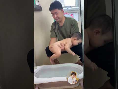 Ông bô tắm #baby #babau #cute #embecuoi #funny #mevabe #cutebaby #love #babygirl #smile