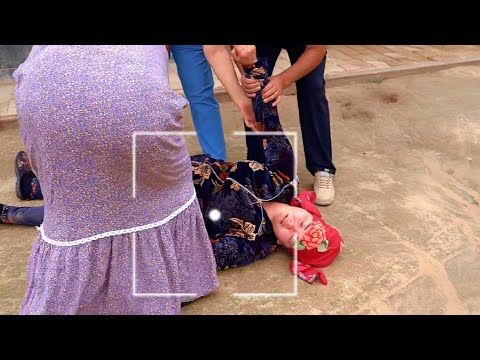 ЭРИНИ БУ ЮРУШИДАН НОРОЗИ ХОТИН ОХИРИ ЧИДАБ ТУРОЛМАДИ, БУТУН МАХАЛЛА КУРДИ