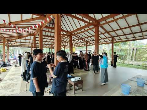 ICE BREAKING GAYENG BERSAMA KAKRANI  KARANG ASRI DALAM RANGKA PERPISAHAN KELAS 6D SDIT HIDAYATULLAH