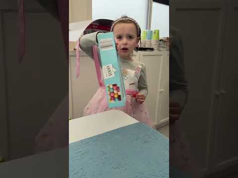 Elle a attendu la 1000eme pièce 🤣 - ChrisJoyz #shorts