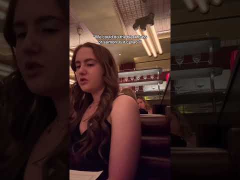 how I order at a restaurant with 100+ allergies #shorts #foodallergies #mastcell