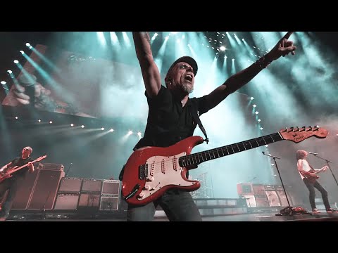 Fito & Fitipaldis - Si me ves así (Videoclip Oficial)