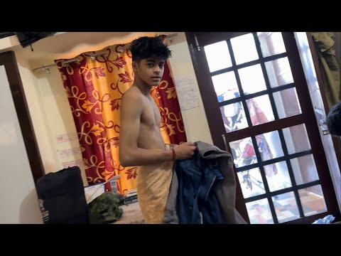 Om Ko Bathroom Mein EXPOSE Kar Diya ?