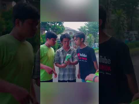 Warga Ngejar Penjual Es cream #shorts #duniadinda #dindafamily #funny #filmpendek