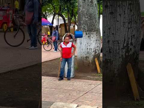 La cubeta extrema 🤣🤭 #prank #funny #shorts #comedy #bromas