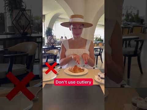 Please don’t double dip your croissant 🥐