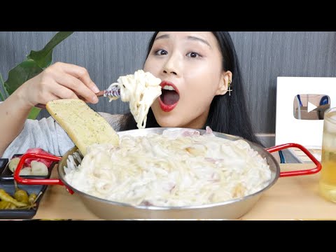 MUKBANG) 꾸덕꾸덕 갈릭크림파스타+마늘바게트 먹방 GARLIC CREAM PASTA w/ GARLIC BREAD EATING SHOW