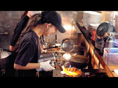 A power ramen shop run by women who handle a furious rush of orders! ラーメン 三條