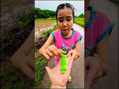 อยากกินมั้ยๆ..ขนมจระเข้‼️🤣😜 #shorts #funny #cute #comedy #ตลก #พี่เหนือน้องนารา | Nuea & Nara TV