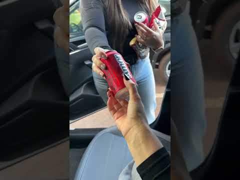Coca zero para as meninas kk