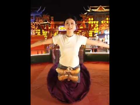 Chinese Roly-Poly Dance 😱 #shorts