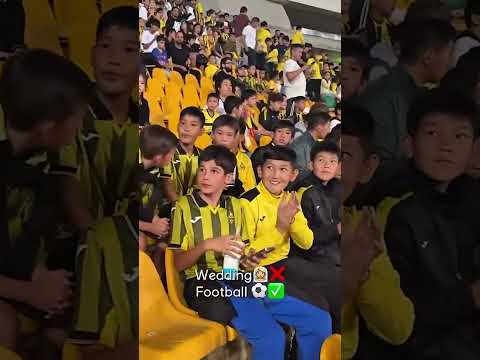 هربت من عرسها الى مباراة كرة القدم ⚽ #زواج #مقالب #عروس
