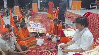 अलग अलग जगह से सैकड़ों किलोमीटर की यात्रा कर धाम पहुंचे पद यात्री, बागेश्वर महाराज मिले सभी से..