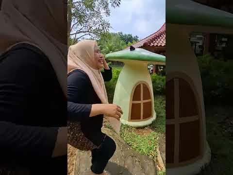 Tufiah nangis sepatu nya di atas
