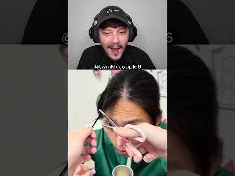 Família Cortando o Cabelo