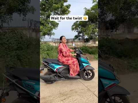 Scooter 🛵 tyre is rotating 🤣🤪 #vivekjadoo #deepikavivek #vivekjadoodeepika