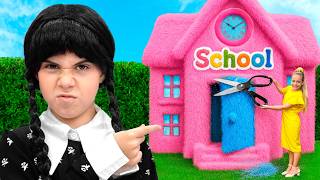 Eva and Kids build Lego vs Fluffy School