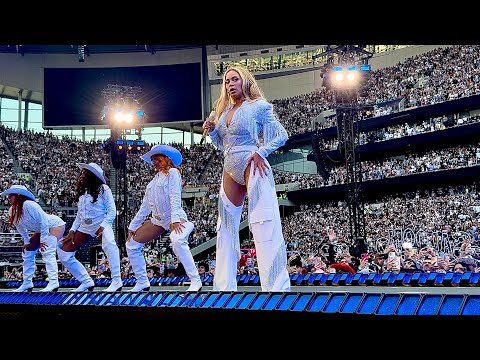 Beyoncé - YA YA (Live from Cowboy Carter Tour 2025, London, United Kingdom)