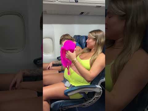 You have to try this genius travel hack! 🤯 #funny #airplane #couple #comedy