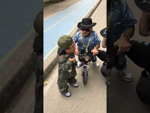 Ese momento incómodo con el agente jajaja 😳