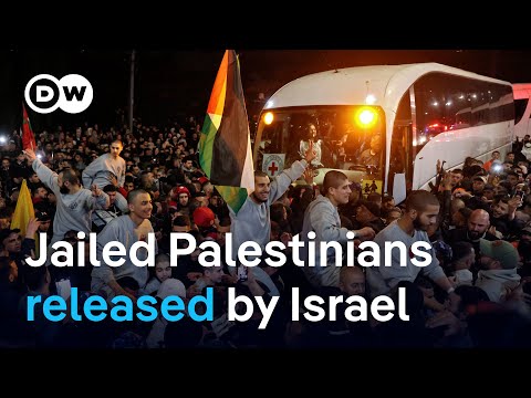 Israel releases Palestinian prisoners after delay | DW News