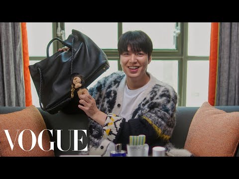 Inside Pachinko Star Lee Minho’s Bottega Veneta Bag | In The Bag | Vogue