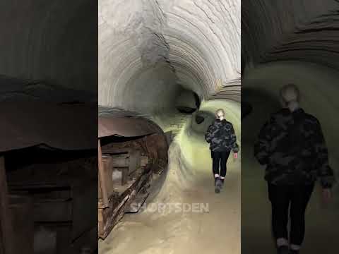 लड़की क्यू गई tunnel मे ~#ytshorts #shorts
