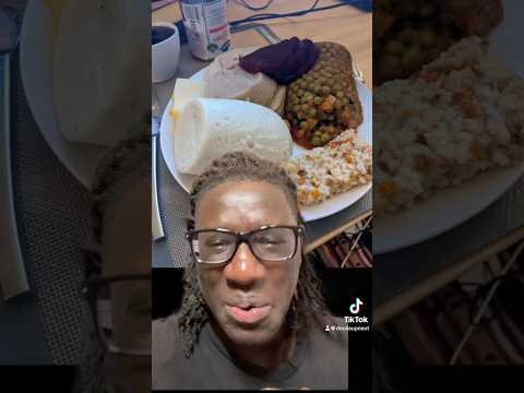 THE WORST THANKSGIVING MEALS PEOPLE ATE 😂
