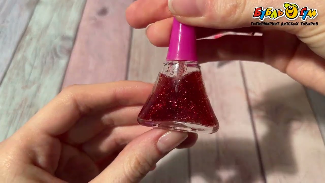 Косметика детская Милая леди помада и лак с блестками красный с 3лет - видео Косметика детская Милая леди помада и лак с блестками красный с 3лет - видео