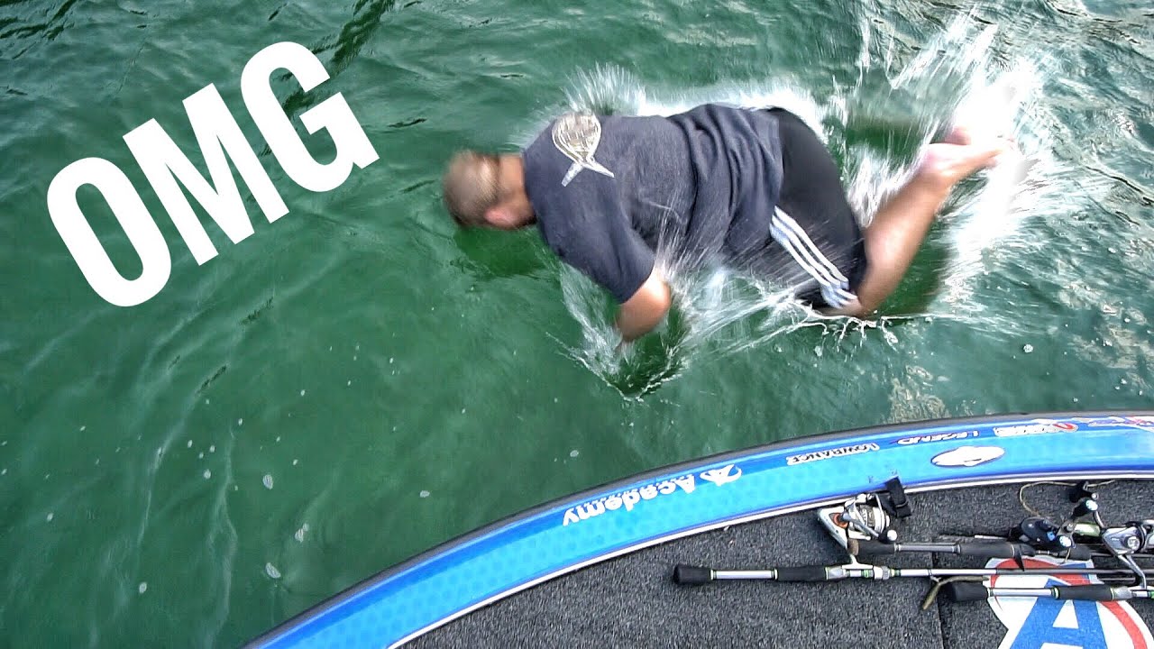 Jacob Wheeler Can NOT Believe What's Happening while Challenging Spinnerworm Bass Fishing