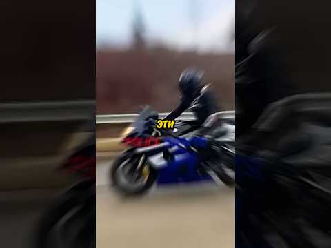 Друг этого байкера попал в ДТП.. 🥶