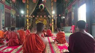 កិច្ចនមស្សការព្រះរតនត្រ័យ ពេលល្ងាចក្នុងរដូវវស្សា
