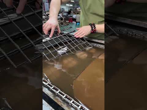 Bottle cap wood grain water transfer printing#hydrographic #craftshorts #printing #diy #shorts