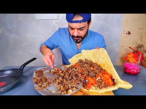 تحضير واكل لفة كص عراقي او شاورما عملاقة Iraqi Giant Gass Or Shawarama Sandwich Preparing & Eating