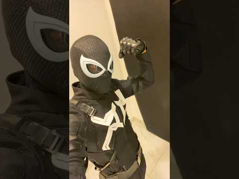 ¡Improvisé el traje del Agente Venom de Spider-Man 2! - IvanSpidey #spiderman #agentevenom #shorts