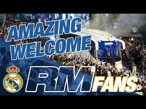 Real Madrid fans' AMAZING welcome for team before Clásico!