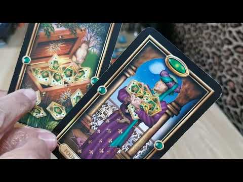 ¿Qué quiere decirte y no se atreve? Tarot interactivo