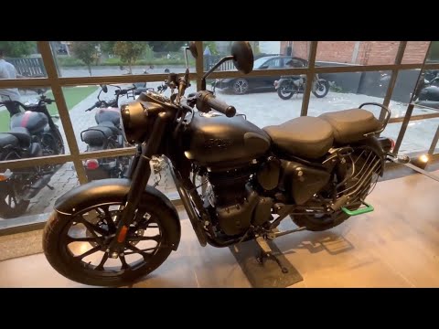 2024 Royal Enfield Classic 350 Stealth Black - New colors, customisations, features | Walkaround