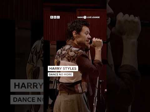 DJs don’t dance no more they said x @HarryStyles #LiveLounge #DanceNoMore