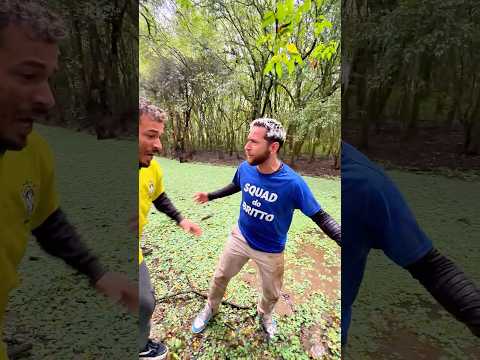 Spiderrusso me desafiou a fazer mortal no pântano #shorts