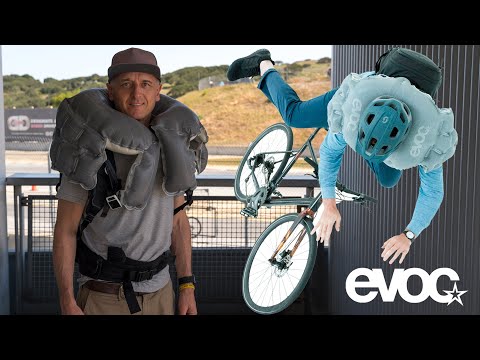 EVOC COMMUTE A.I.R. PRO 18 backpack - Bicycle Airbag